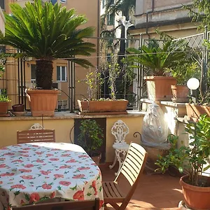 2mg: Con Terrazzo Nel Cuore Di Roma! Appartamento
